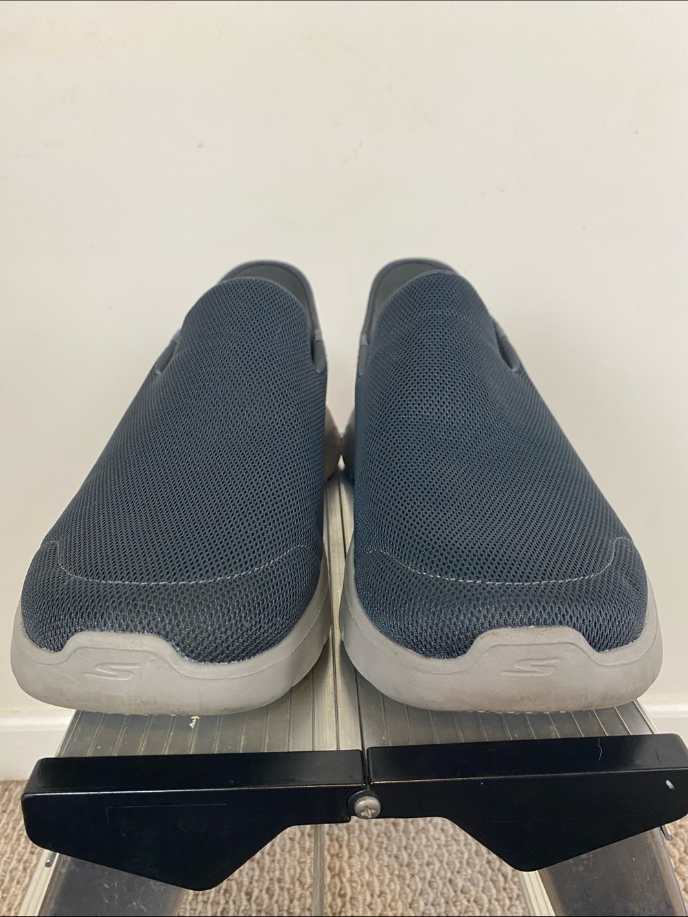 Skechers Slip-On Mesh Sneakers in Navy and Light Gray Extra-Wide - Picture 3 of 7